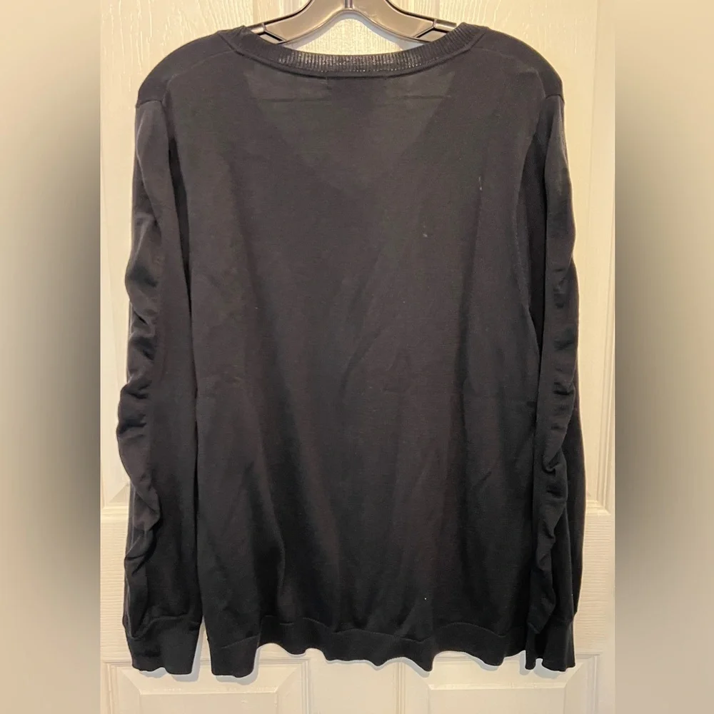 PEACE OF CLOTH Women’s Black Ruched Sleeve White Trim V-Neck Sweater Size XL - Picture 2 of 5